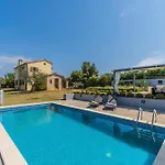 Vila Istria Moderna In Muntic Pula