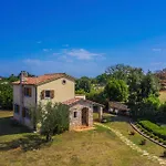 Vila Istria Moderna In Muntic