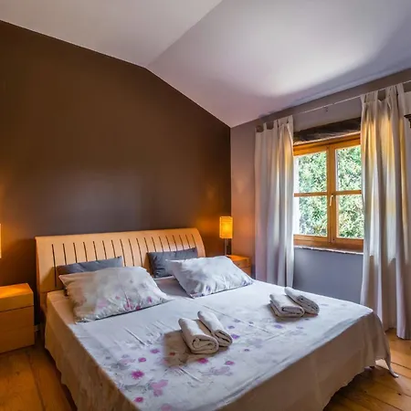 Istria Moderna In Muntic *