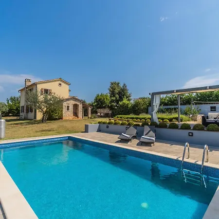 Villa Istria Moderna In Muntic Pula