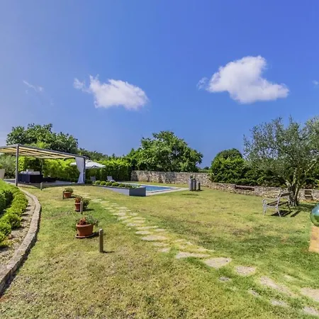 Villa Istria Moderna In Muntic