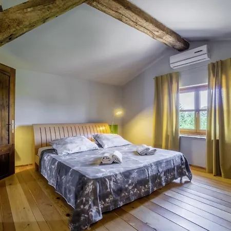 Villa Istria Moderna In Muntic *