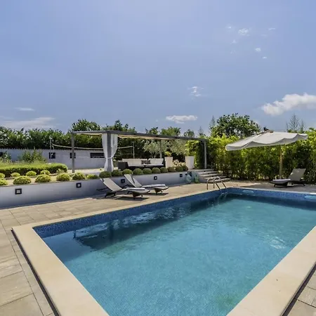 Istria Moderna In Muntic Villa