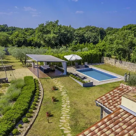 Villa Istria Moderna In Muntic
