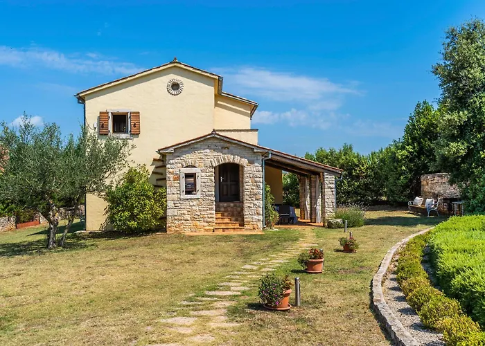 Istria Moderna In Muntic فيلة بولا