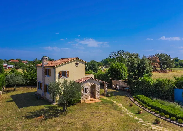 فيلة Istria Moderna In Muntic