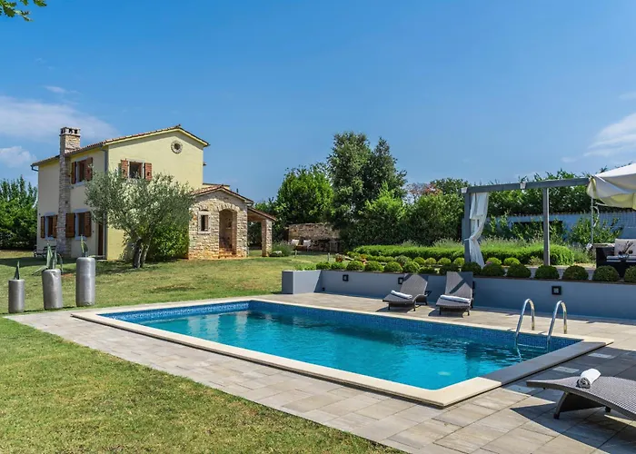 Vila Istria Moderna In Muntic Pula